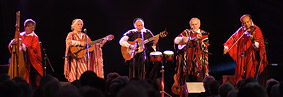 Concert - spectacle du groupe latino-am&eacute;ricain LOS KOYAS, compos&eacute; de 5 musiciens  latino-am&eacute;ricains solistes  pr&eacute;sentant un r&eacute;cital complet de chants et musique de l'Am&eacute;rique latine. Un concept unique parmi les groupes sud-am&eacute;ricains et latino-am&eacute;ricains se produisant en concert.
